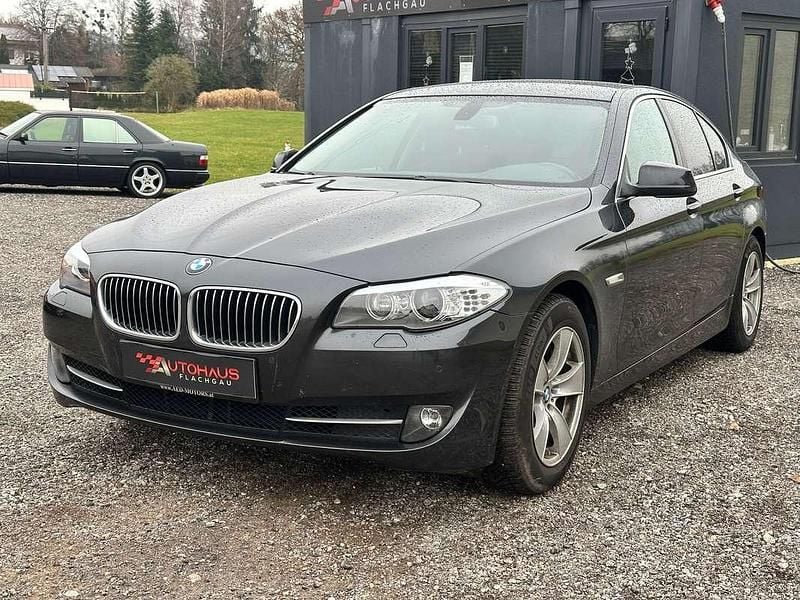 Gebraucht BMW 528 258 PS (189 kW) 2010 Grau Limousine
