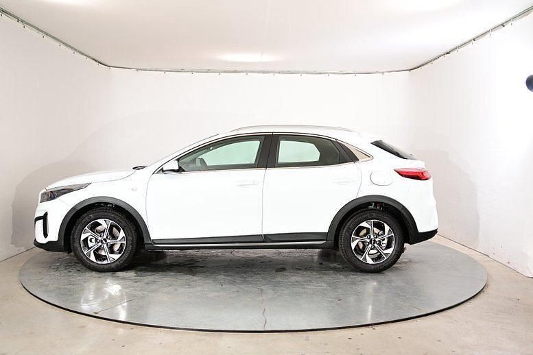 Neu Kia XCeed Silver 150 PS (110 kW) 2025 SUV
