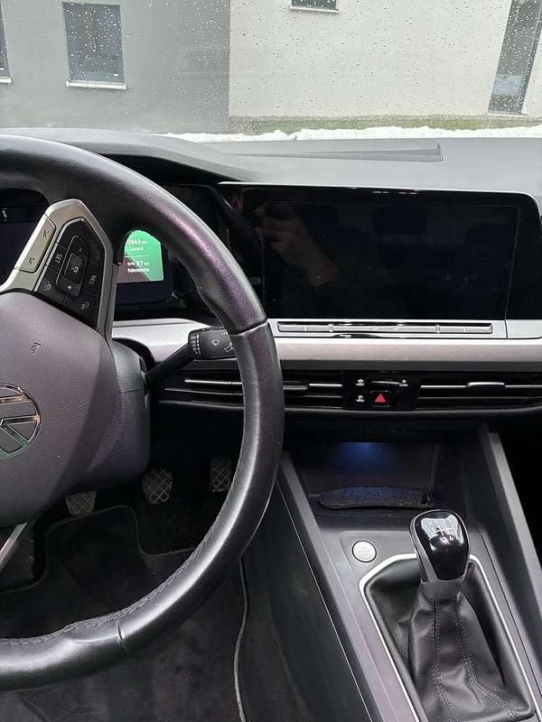 Gebraucht VW Golf VIII 110 PS (80 kW) 2023 Rot Limousine