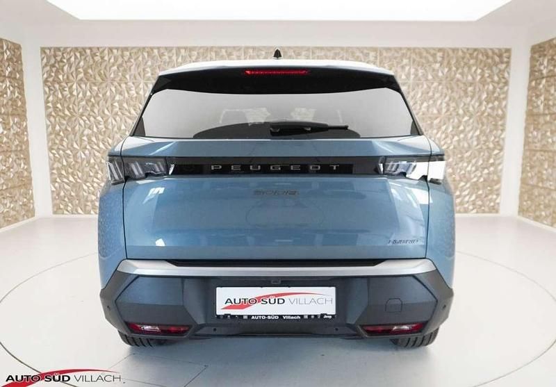 Neu Peugeot 5008 Allure 136 PS (100 kW) 2025 Blau Van / Kleinbus