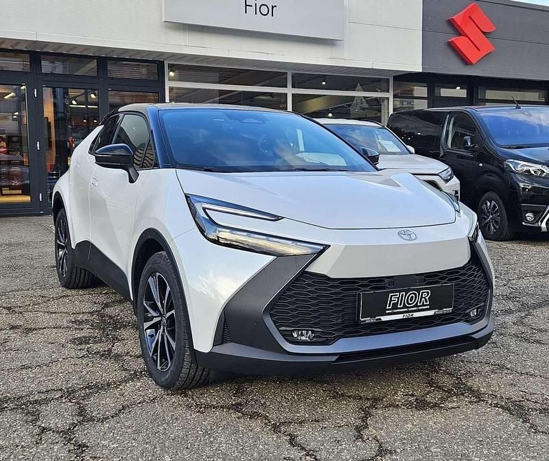 Neu Toyota C-HR Active 223 PS (164 kW) 2025 Weiß SUV