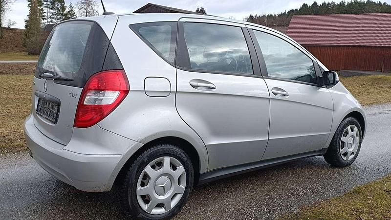 Gebraucht Mercedes A160 Edition 82 PS (60 kW) 2010 Silber Limousine
