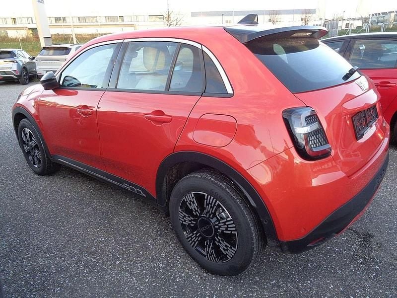 Gebraucht Fiat 600 101 PS (74 kW) 2025 Orange SUV