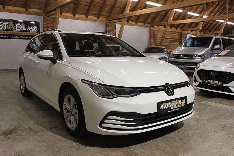 Gebraucht VW Golf VIII Life 110 PS (80 kW) 2022 Weiß Kombi