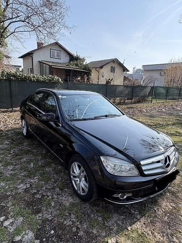 Gebraucht Mercedes C180 Elegance 120 PS (88 kW) 2011 Limousine