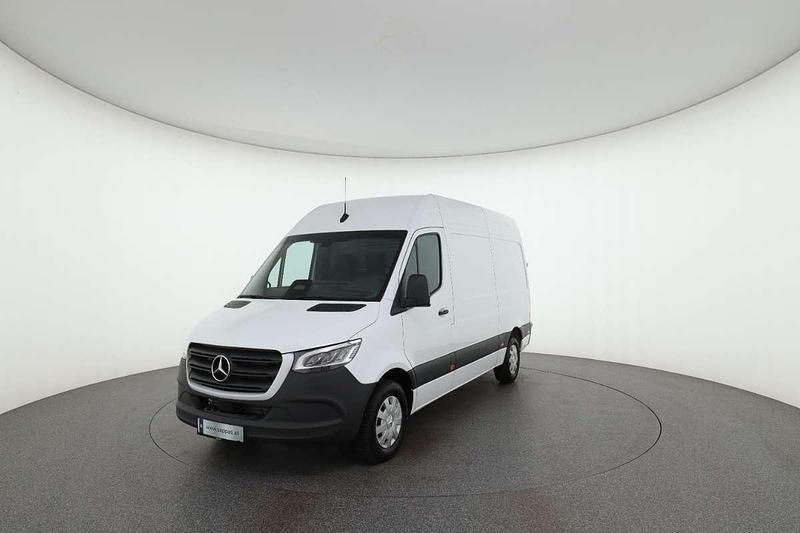 Weiß Gebraucht 2025 Mercedes Sprinter Van | € 67.188 (Teuer) - Bild 1/4