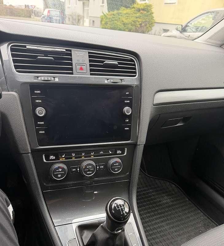 Gebraucht 2018 VW Golf VII Trendline Limousine | € 14.000 (Etwas zu teuer) - Bild 1/4