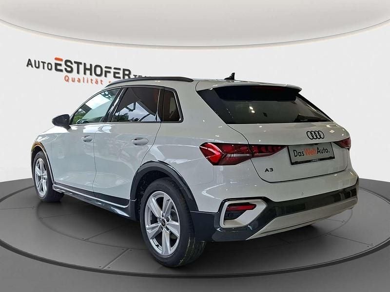 Gebraucht Audi A3 Ambiente 150 PS (110 kW) 2025 Weiss  metallic Limousine