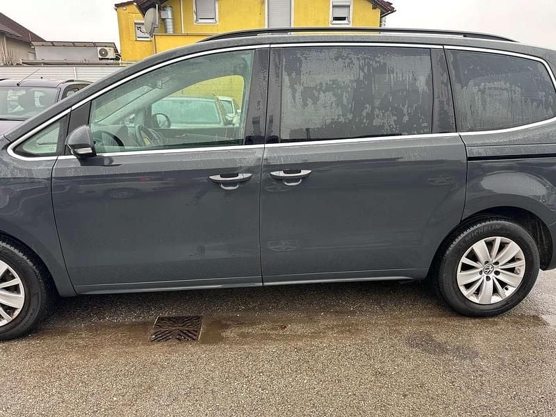 Gebraucht VW Sharan Comfortline 140 PS (102 kW) 2011 Grau Van / Kleinbus