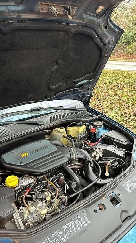 Gebraucht Renault Clio II 64 PS (47 kW) 1999 Limousine