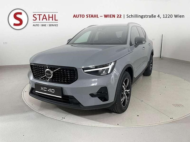Vapour grey Neu 2025 Volvo XC40 Plus SUV | € 38.990 (Fairer Preis) - Bild 1/4