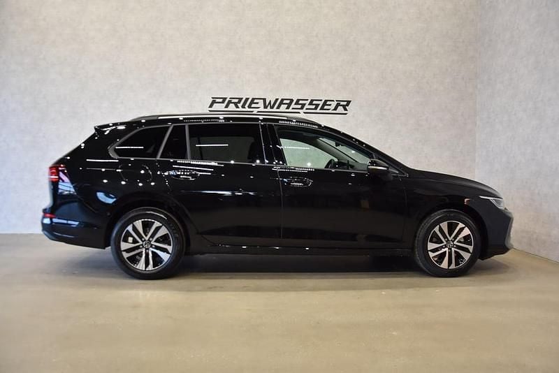 Gebraucht VW Golf VIII Business 115 PS (84 kW) 2026 Schwarz  metallic Kombi