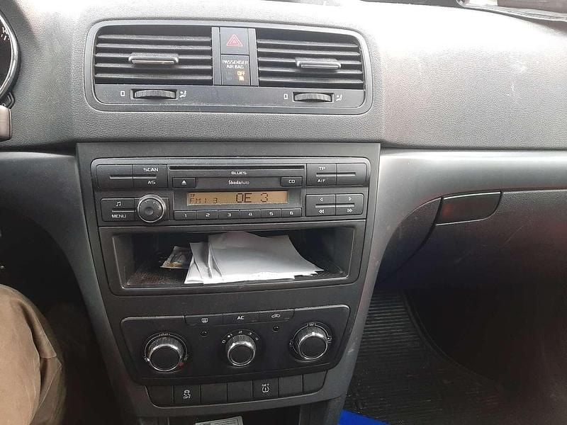 Gebraucht Skoda Yeti Active 105 PS (77 kW) 2010 Silber SUV