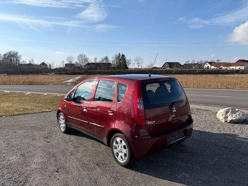 Gebraucht Mitsubishi Colt Inform 95 PS (69 kW) 2006 Rot Limousine