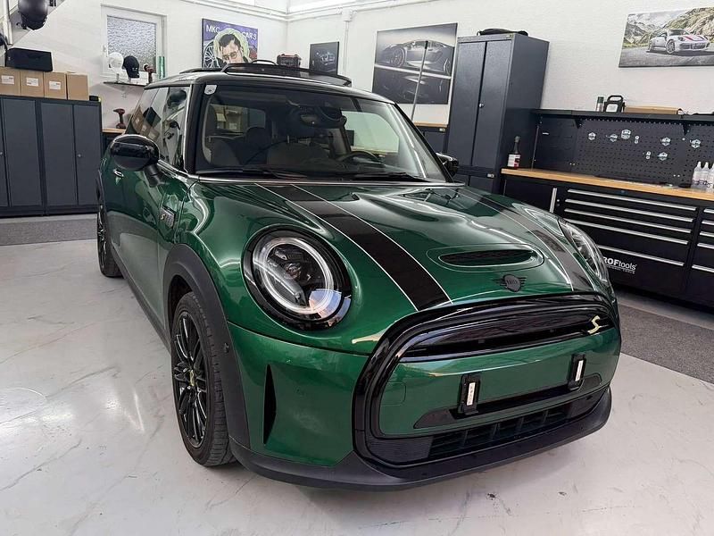 Gebraucht Mini Cooper SE 135 kW (184 PS) 2023 Grün Kleinwagen