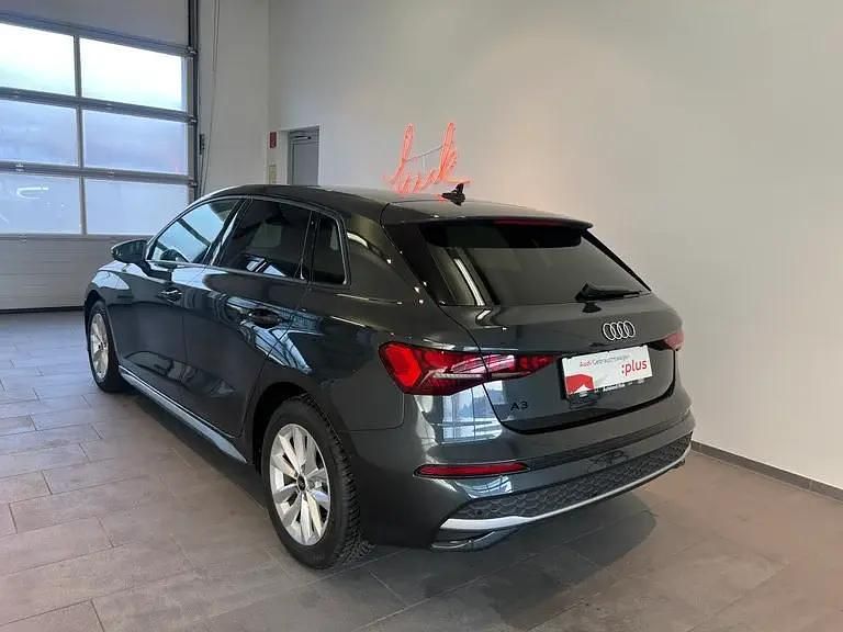 Gebraucht Audi A3 Ambiente 116 PS (85 kW) 2025 Hellgrau  metallic Limousine