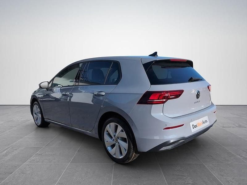 Neu VW Golf VIII 115 PS (84 kW) 2026 Mittelgrau  metallic Limousine