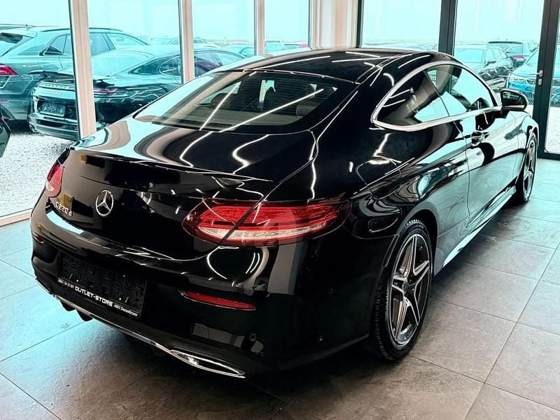 Gebraucht Mercedes C220 AMG line 194 PS (142 kW) 2021 Schwarz Coupé
