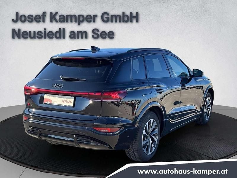 Gebraucht Audi Q6 e-tron Performance 225 kW (306 PS) 2025 Schwarz  metallicperleffektno SUV