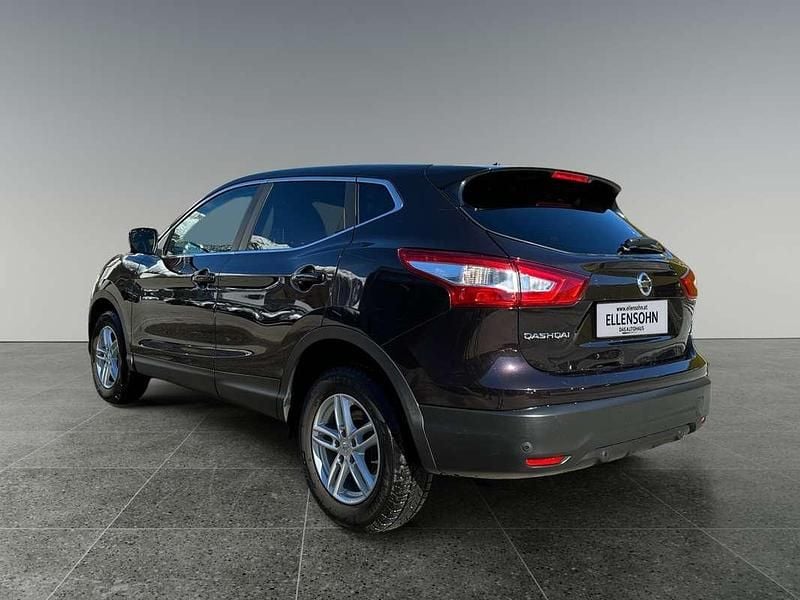 Gebraucht Nissan Qashqai N-Connecta 116 PS (85 kW) 2016 Schwarz SUV