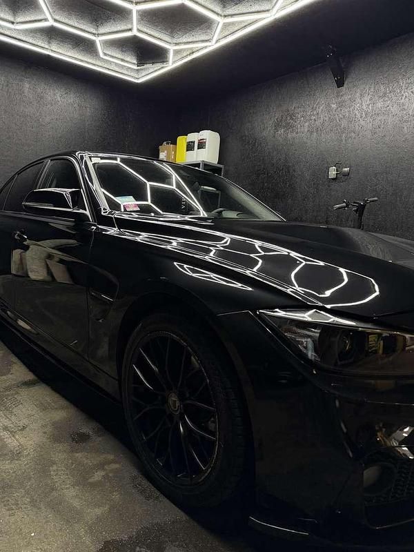 Gebraucht BMW 316 M Sport 116 PS (85 kW) 2012 Schwarz Limousine