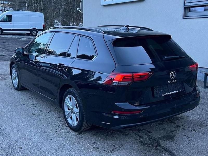 Gebraucht VW Golf VIII Life 116 PS (85 kW) 2022 Schwarz Kombi
