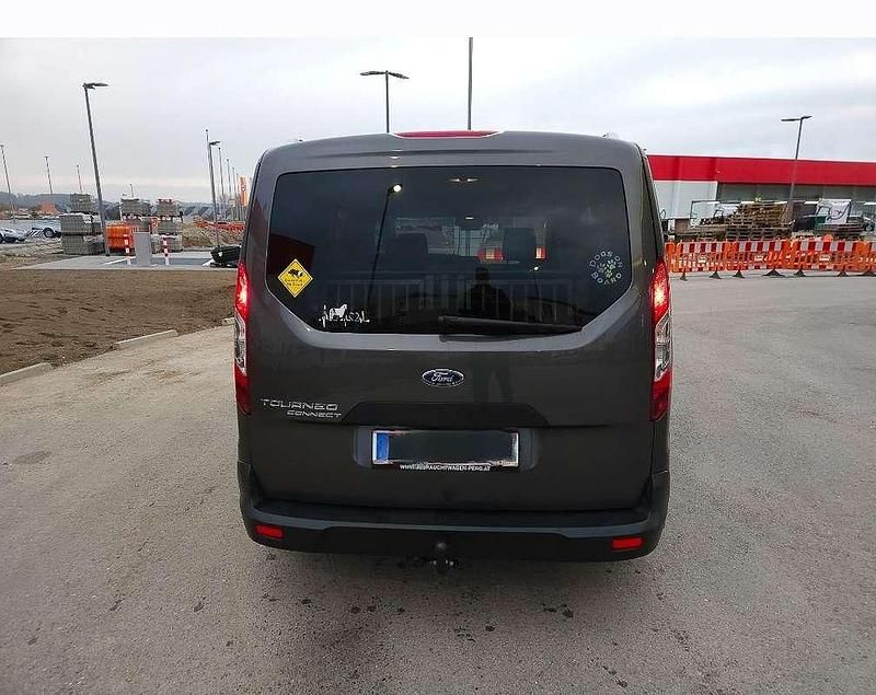Gebraucht Ford Tourneo 120 PS (88 kW) 2022 Grau Kombi