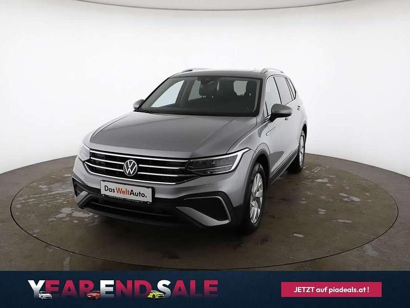 Gebraucht VW Tiguan Allspace Life 150 PS (110 kW) 2023 Silber SUV