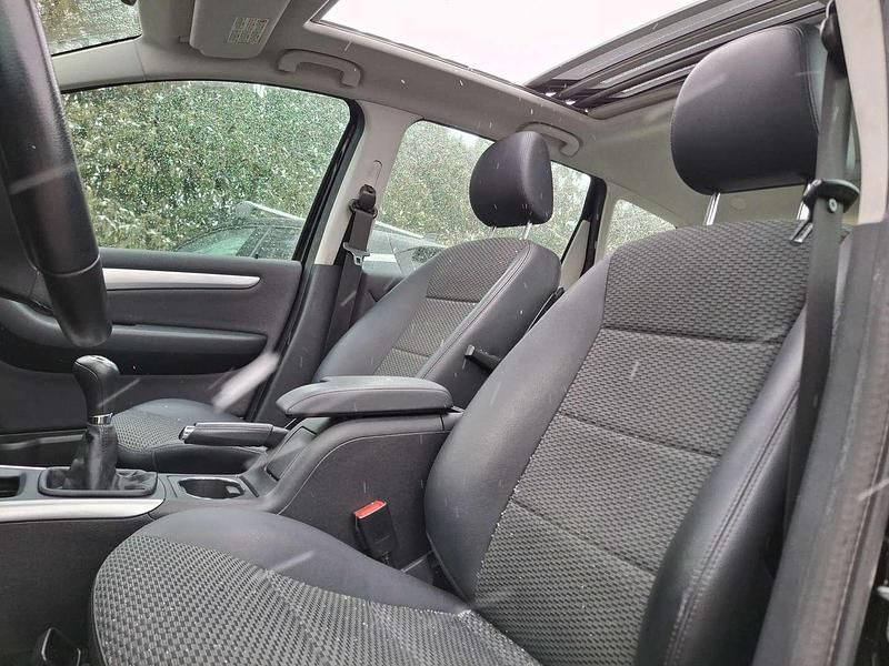 Gebraucht Mercedes A160 Elegance 95 PS (69 kW) 2010 Limousine