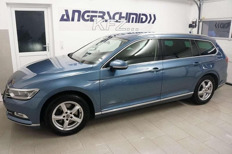 Gebraucht VW Passat Highline 150 PS (110 kW) 2018 Blau Kombi