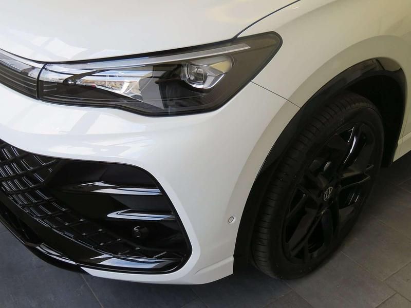 Gebraucht VW Tiguan Sport 193 PS (141 kW) 2025 Weiss  normal SUV