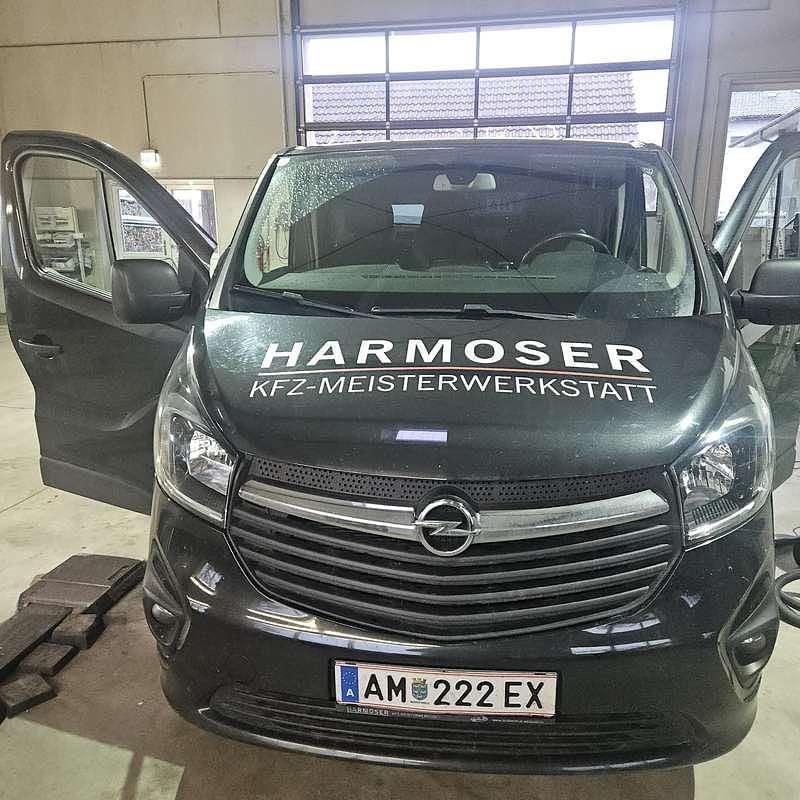 Gebraucht Opel Vivaro Business 120 PS (88 kW) 2015 Schwarz Van / Kleinbus