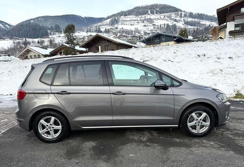 Gebraucht VW Golf VII 90 PS (66 kW) 2016 Silber Limousine