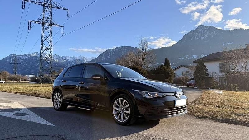 Gebraucht VW Golf VIII 90 PS (66 kW) 2020 Schwarz Limousine