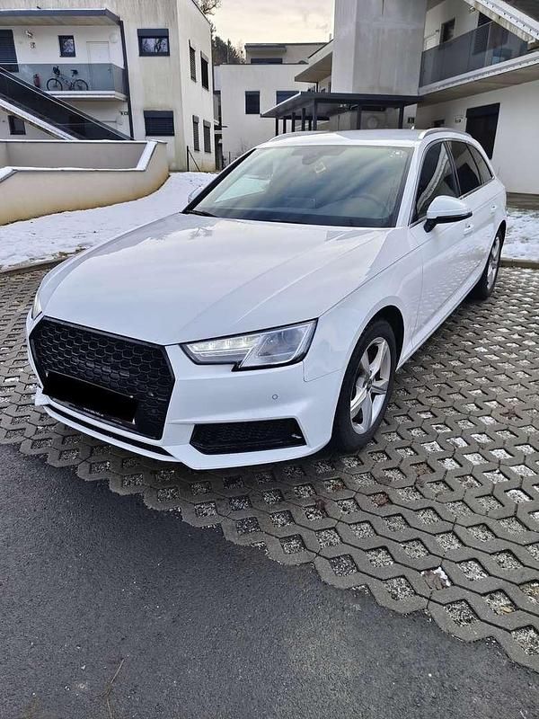 Gebraucht Audi A4 Sport 190 PS (139 kW) 2019 Kombi
