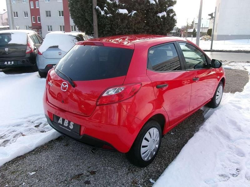 Gebraucht Mazda 2 75 PS (55 kW) 2011 Rot Kleinwagen