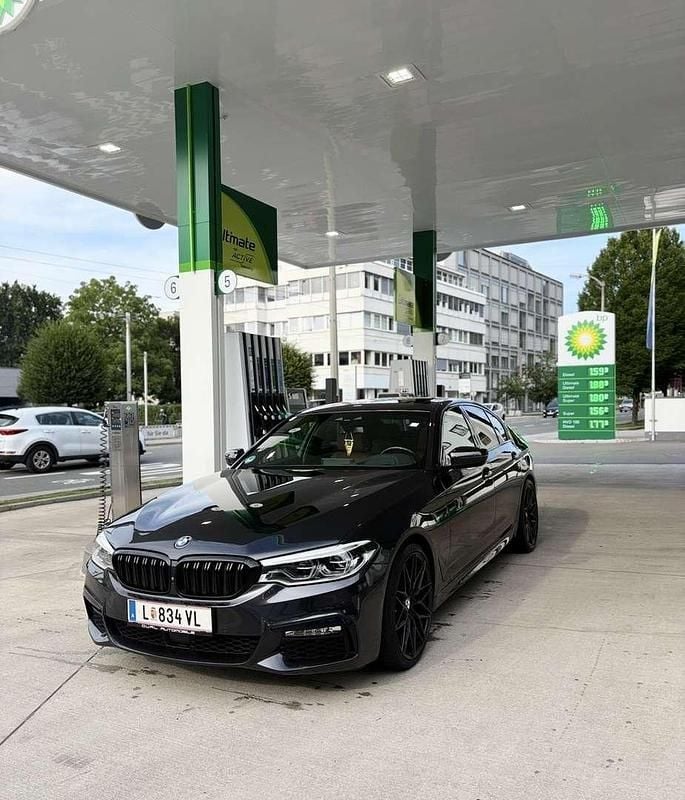 Gebraucht BMW 530 Comfort Edition 265 PS (194 kW) 2018 Grau Limousine