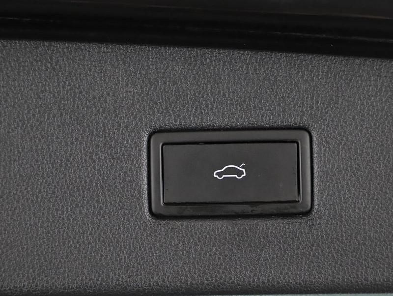 Gebraucht VW Tiguan Elegance 150 PS (110 kW) 2021 Schwarz  metallicperleffektno SUV