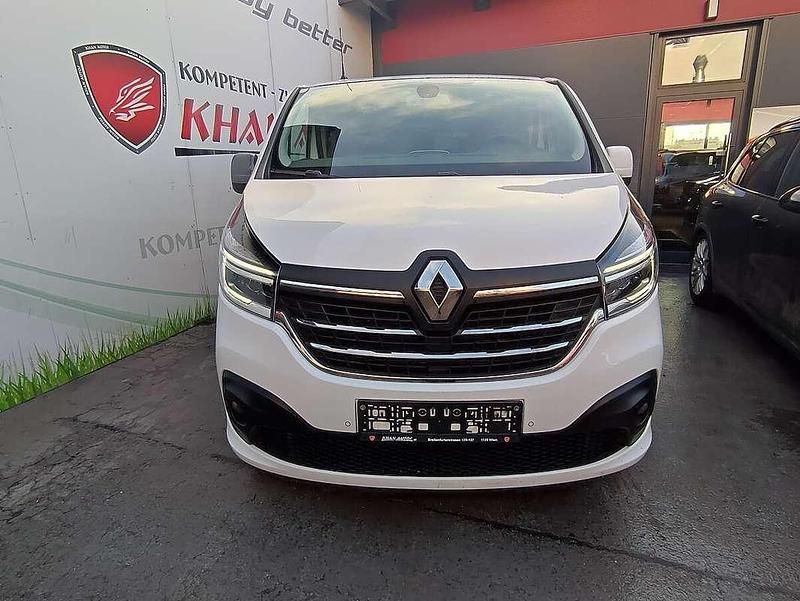 Gebraucht Renault Trafic Expression 121 PS (88 kW) 2019 Weiß Van / Kleinbus