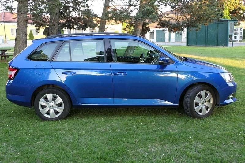 Gebraucht Skoda Fabia 75 PS (55 kW) 2018 Blau Kombi