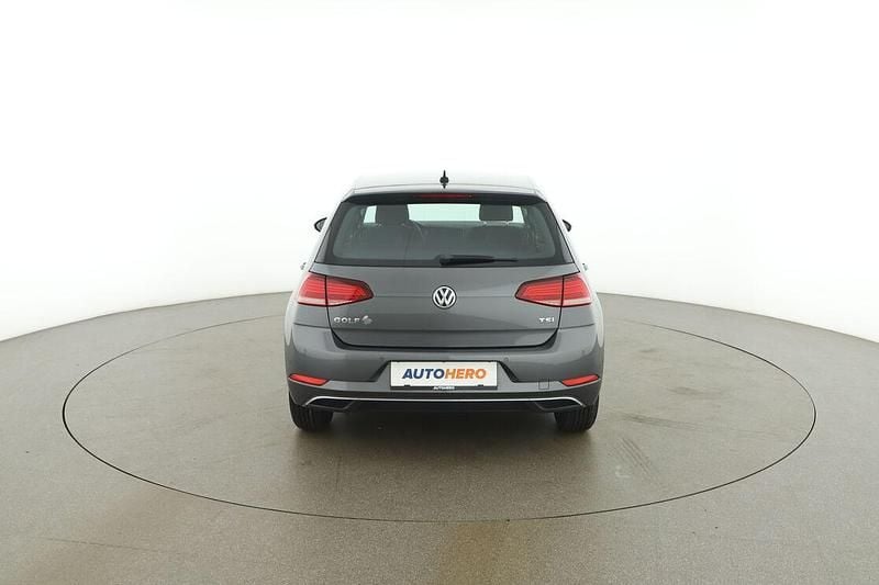 Gebraucht VW Golf VII 86 PS (63 kW) 2017 Grau Limousine