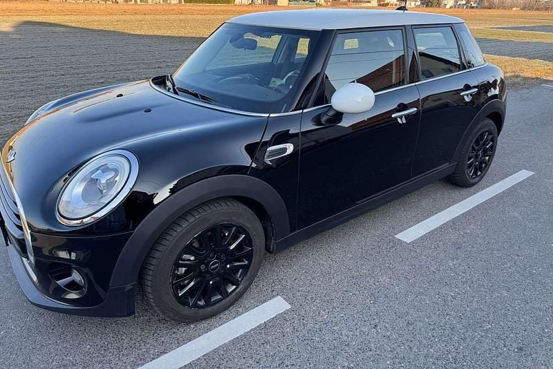 Schwarz Gebraucht 2018 Mini Cooper D Kleinwagen | € 12.000 - Bild 1/4