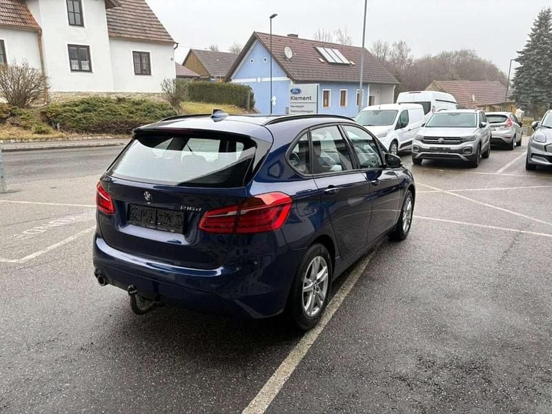 Gebraucht BMW 216 Advantage 116 PS (85 kW) 2019 Blau Kombi