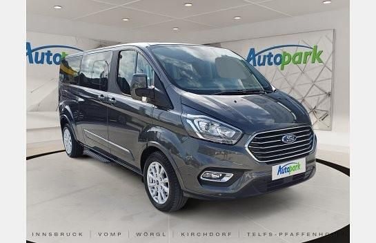Gebraucht Ford Tourneo Custom Titanium 131 PS (96 kW) 2023 Grau Van