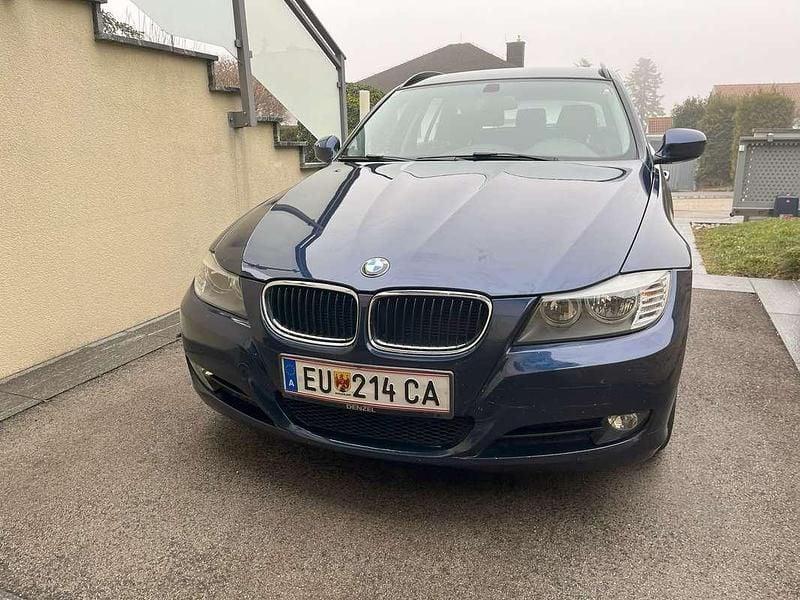 Gebraucht BMW 316 116 PS (85 kW) 2010 Blau Kombi