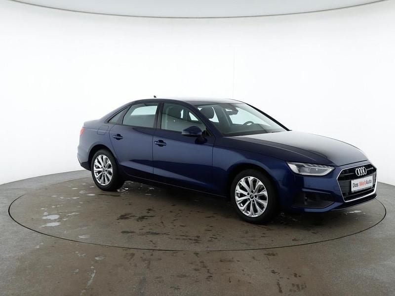 Gebraucht Audi A4 136 PS (100 kW) 2022 Blau Limousine