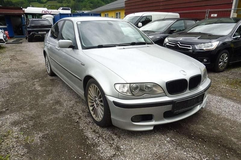 Silber Gebraucht 2003 BMW 330 Sport Line Limousine | € 2.999 (Fairer Preis) - Bild 1/4