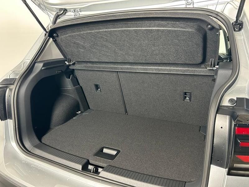 Gebraucht VW T-Cross 115 PS (84 kW) 2025 Silber  metallic SUV