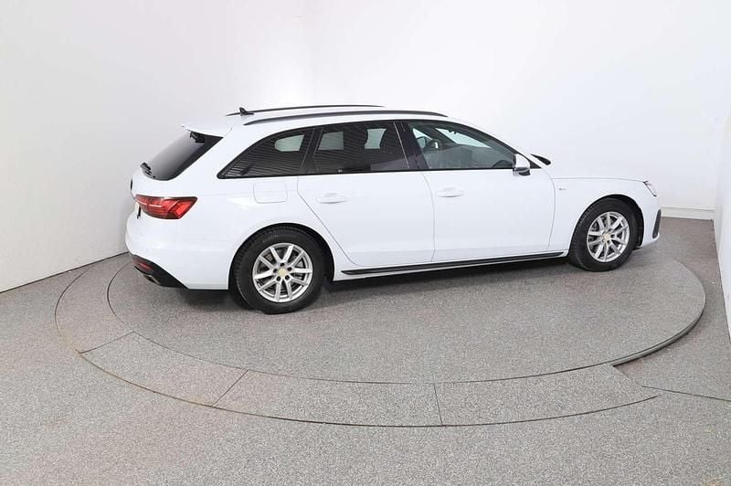 Gebraucht Audi A4 S-Line 150 PS (110 kW) 2025 Weiss  metallic Kombi