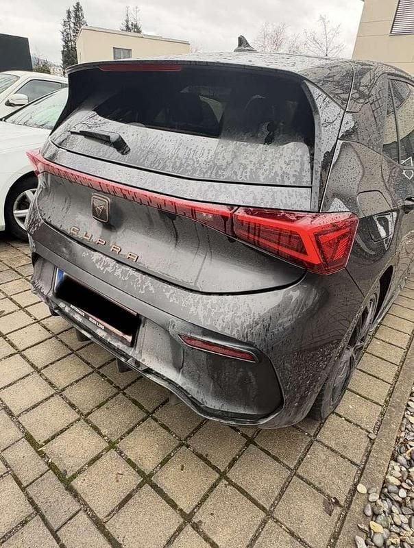 Gebraucht Cupra Born e-Boost 169 kW (231 PS) 2023 Grau Kleinwagen